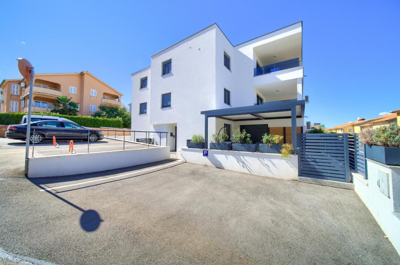 Apartments Nadica Deluxe Malinska Kültér fotó