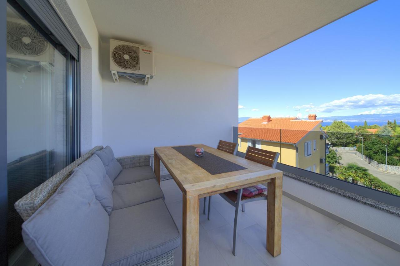 Apartments Nadica Deluxe Malinska Kültér fotó