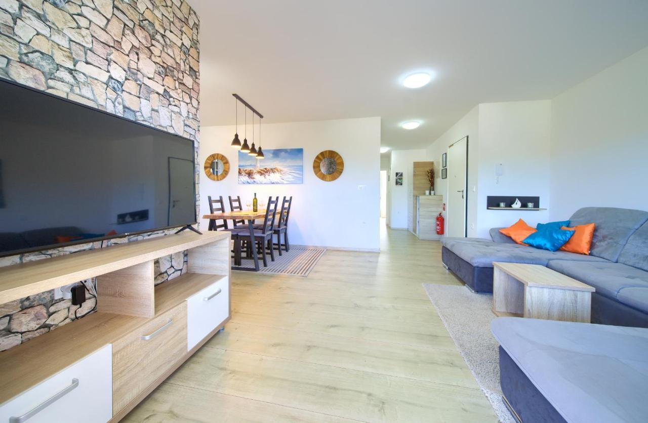 Apartments Nadica Deluxe Malinska Kültér fotó