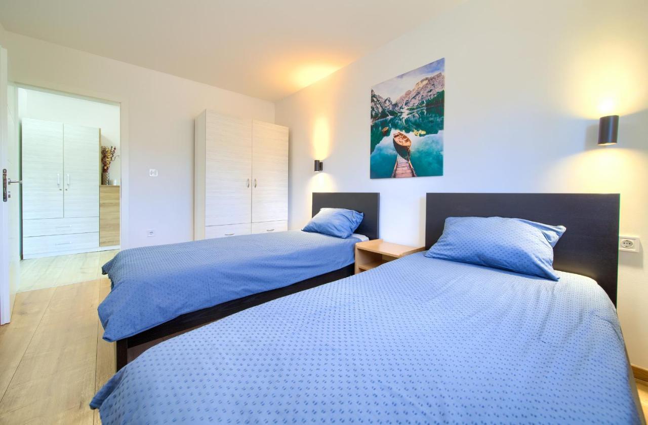 Apartments Nadica Deluxe Malinska Kültér fotó
